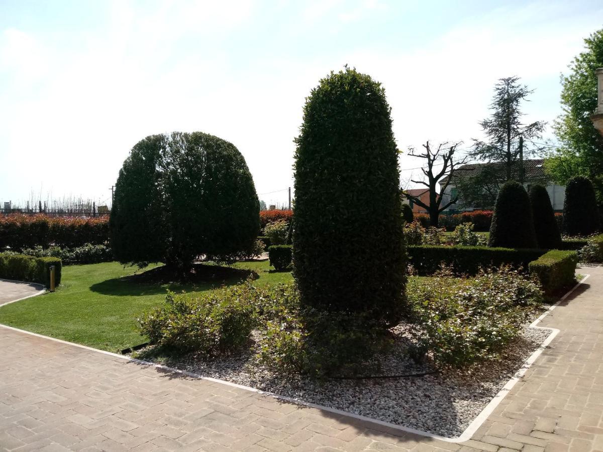 B&B Residence Il Ciliegio , Via Villa Superiore 93 Luzzara Suzzara Exterior photo